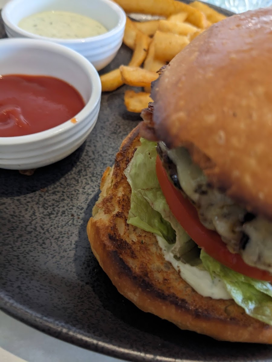 Provence Kitchen/Bakery Cafe - 5