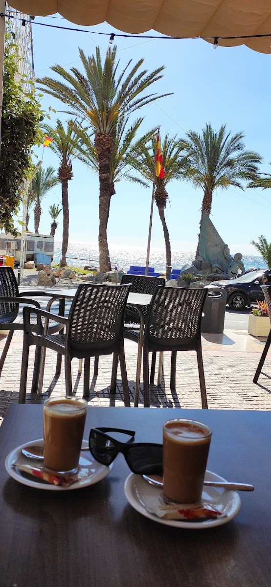 Cafeteria Y Heladeria LAS FLORES