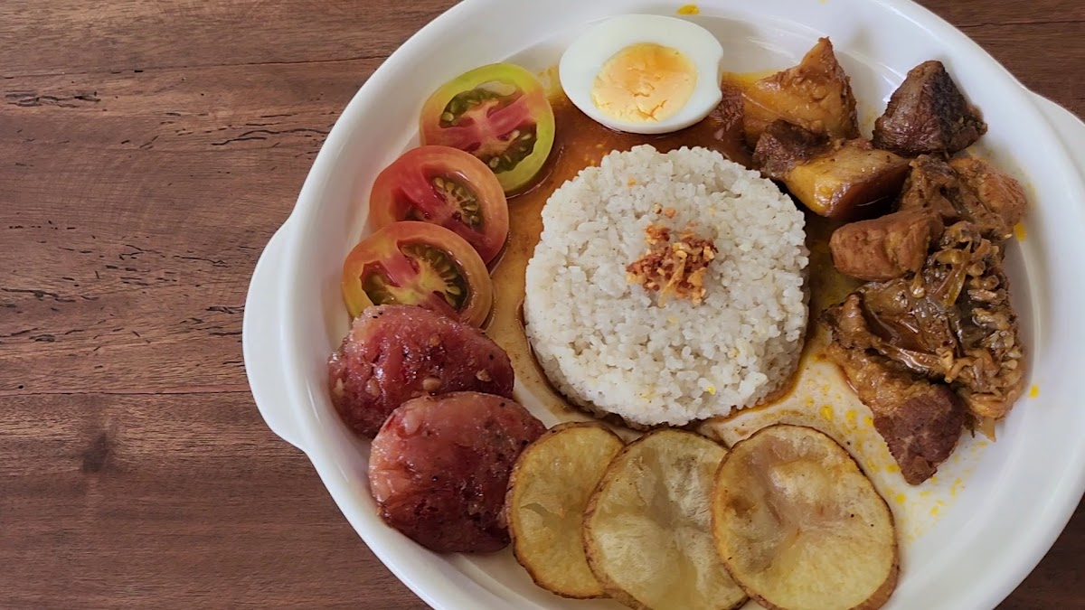 Alitaptap Art Cafe - 2