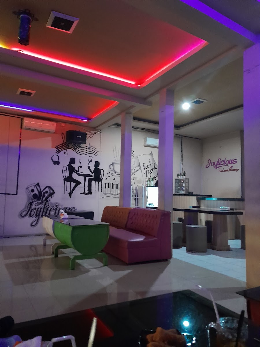 CAFE & RESTO JOYLICIOUS