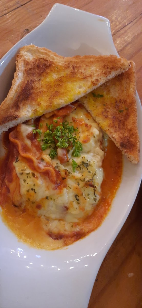 Hangout Café Muntinlupa - 7