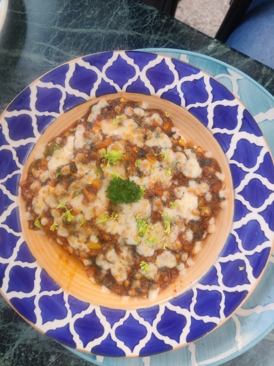 Alora Cafe & Patisserie - 7