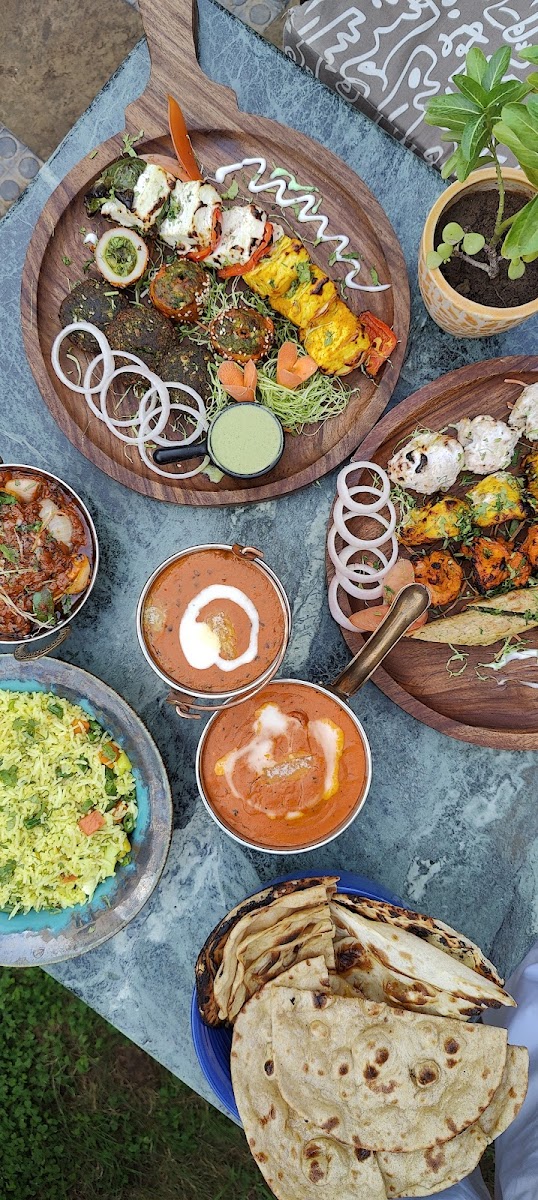 Alora Cafe & Patisserie - 9