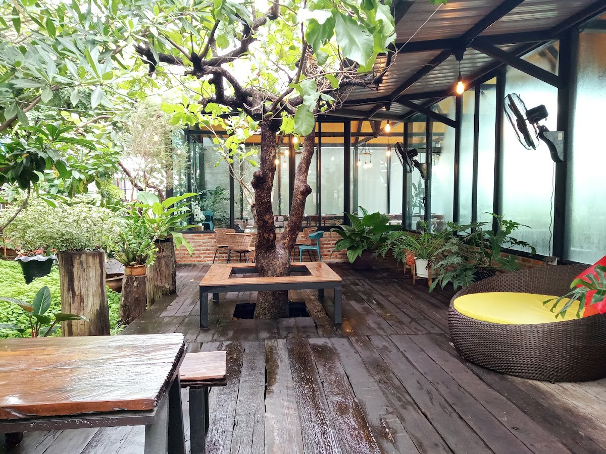 THE 13 Coffee & Chill.