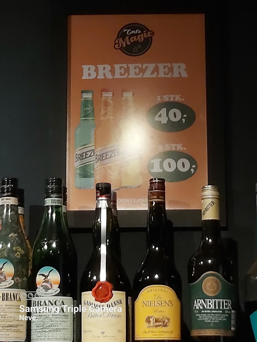 Cafe Magic v / Karin Kristensen