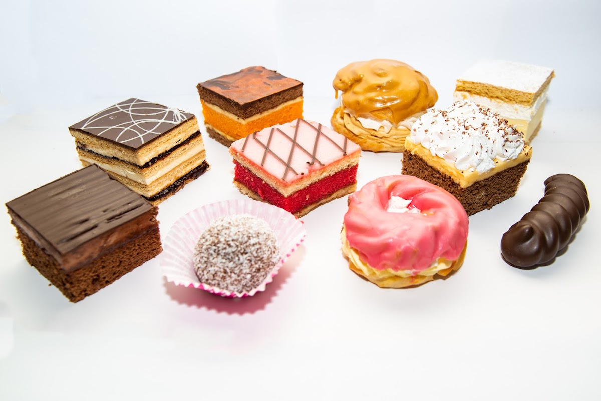 HISTORY CAFFE & BAKERY - 4