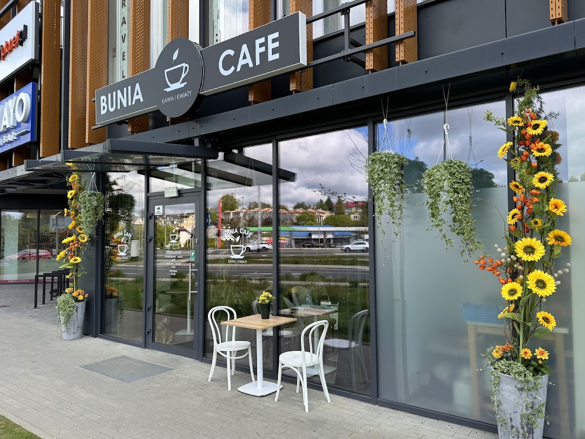 BUNIA CAFE