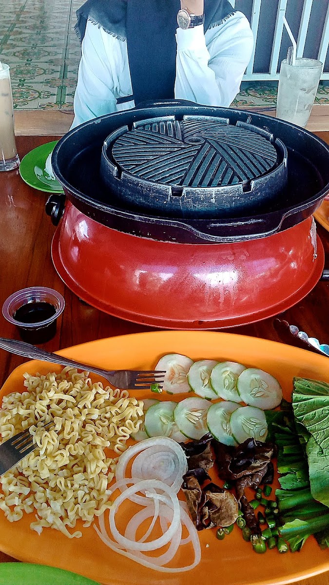 Maknyuss Cafe & Resto - 8