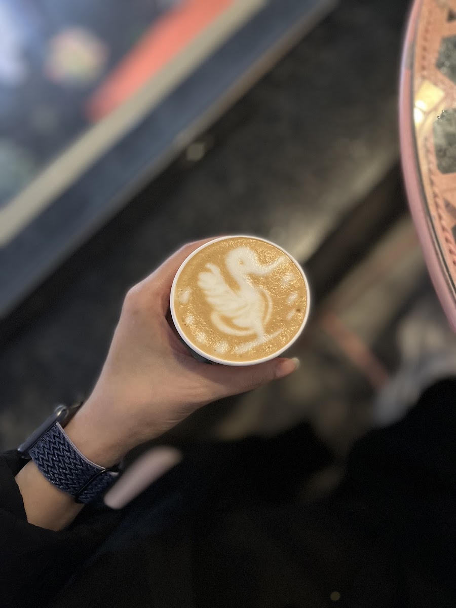 مقهى شاطئ الورد | Flowers Beach - 5