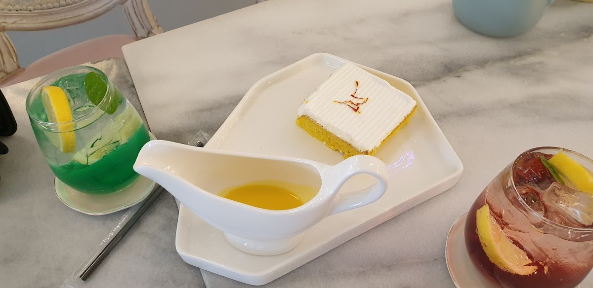 مقهى شاطئ الورد | Flowers Beach - 8