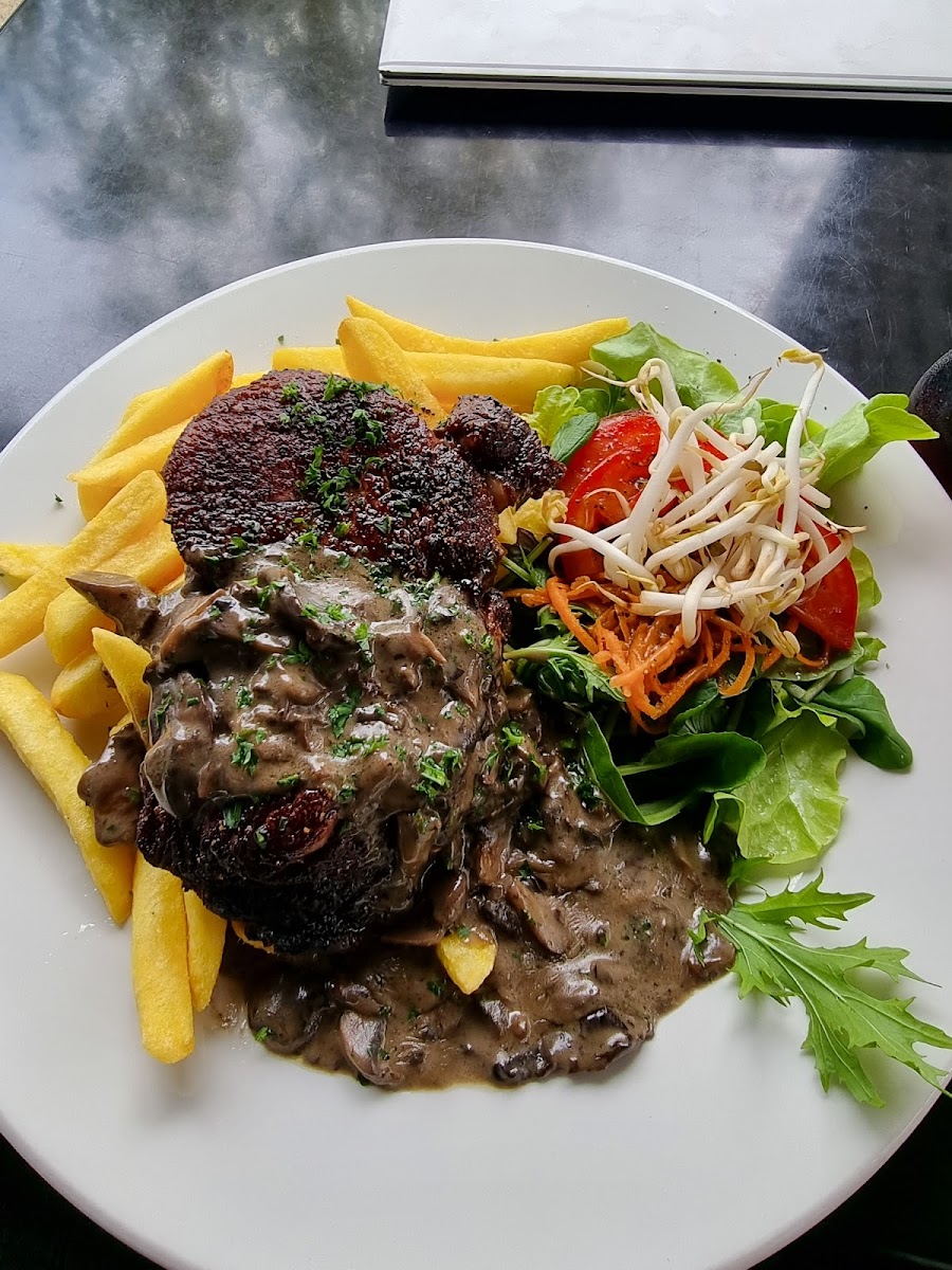 Carpark Cafe & Bar Waiheke - 9