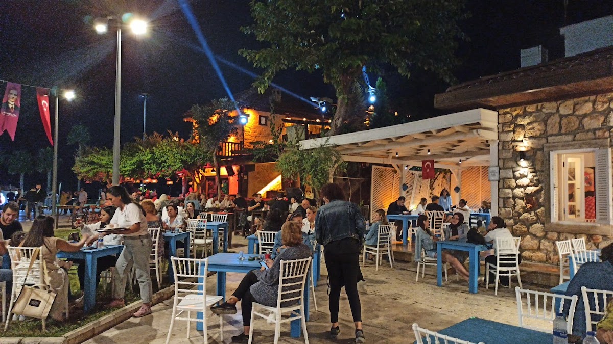 Side Antik kent Girit Kahvesi