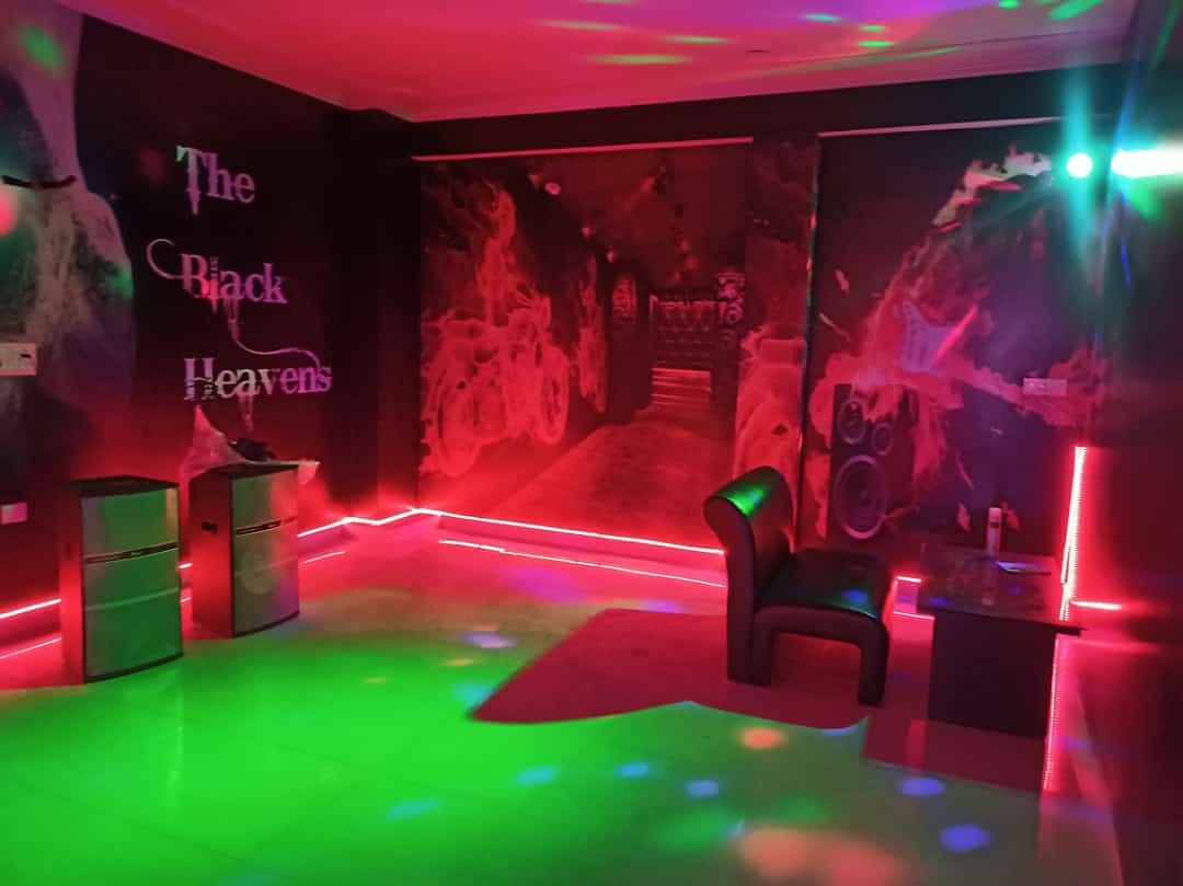 The black heavens cafe