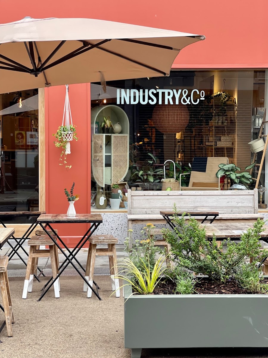 Industry & Co - Cafe