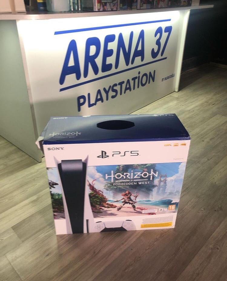 Arena 37 Playstation Cafe