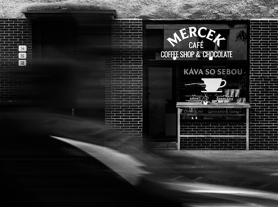 MERCEK café coffee shop & chocolate