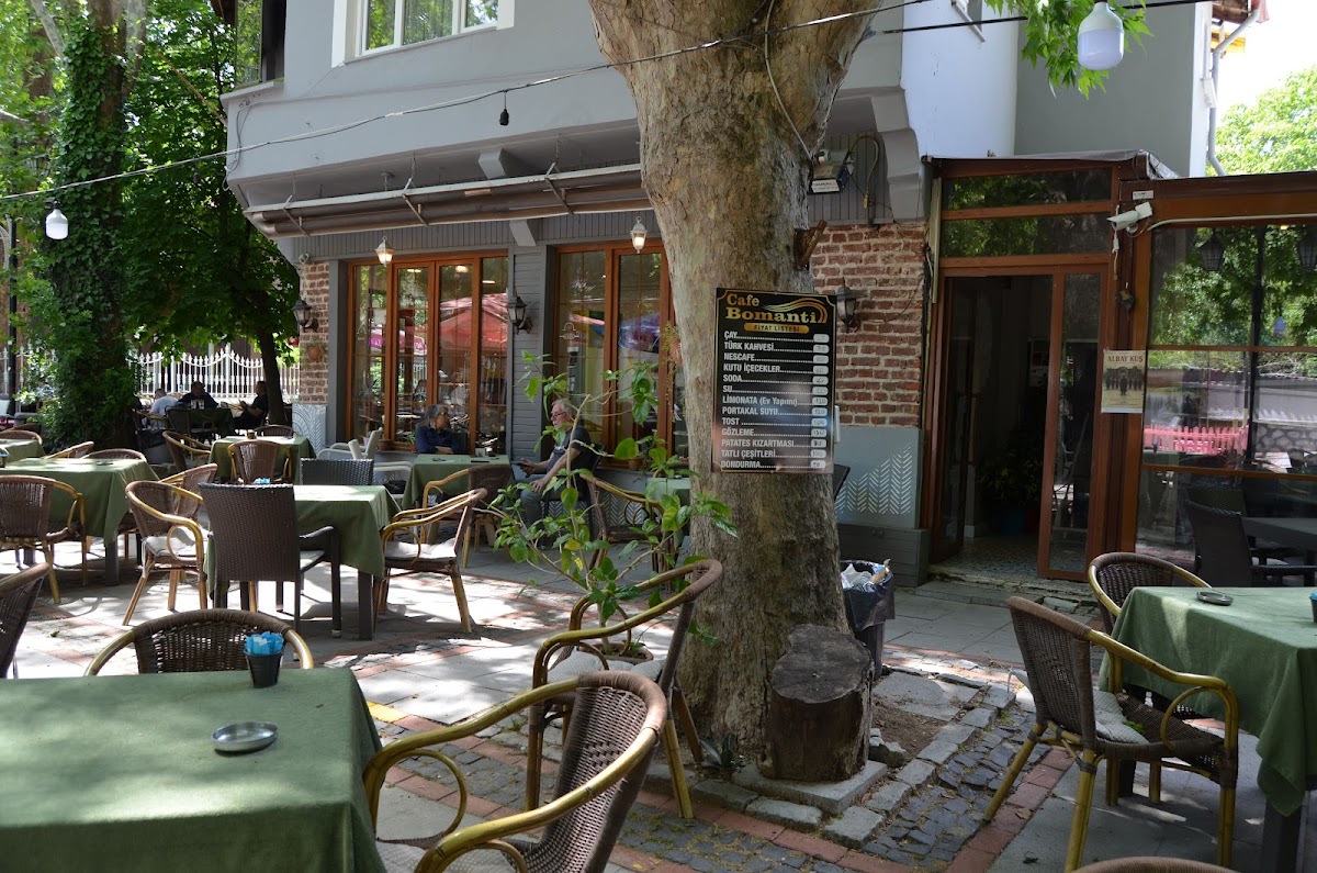 Bomanti Cafe - 4