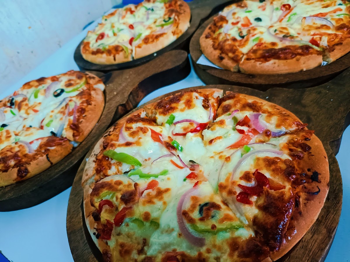 H & M Cafe and Snacks - 10