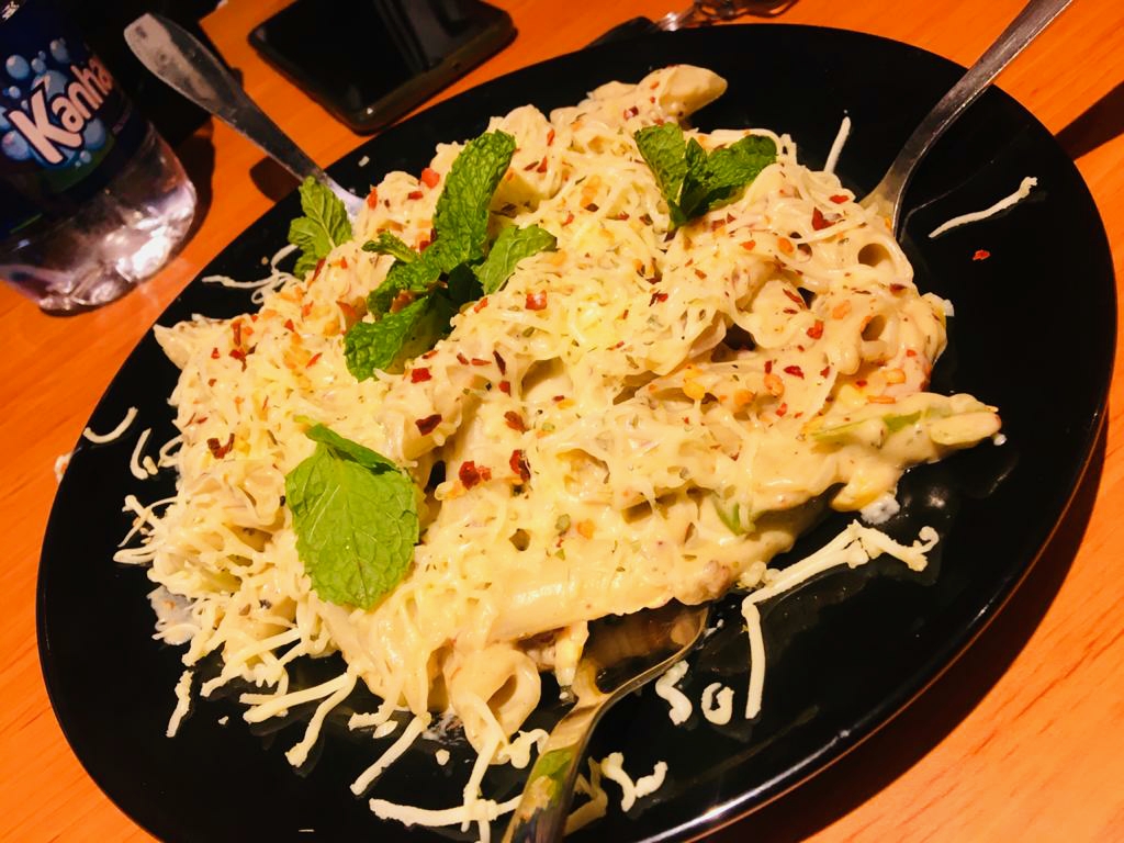 H & M Cafe and Snacks - 6