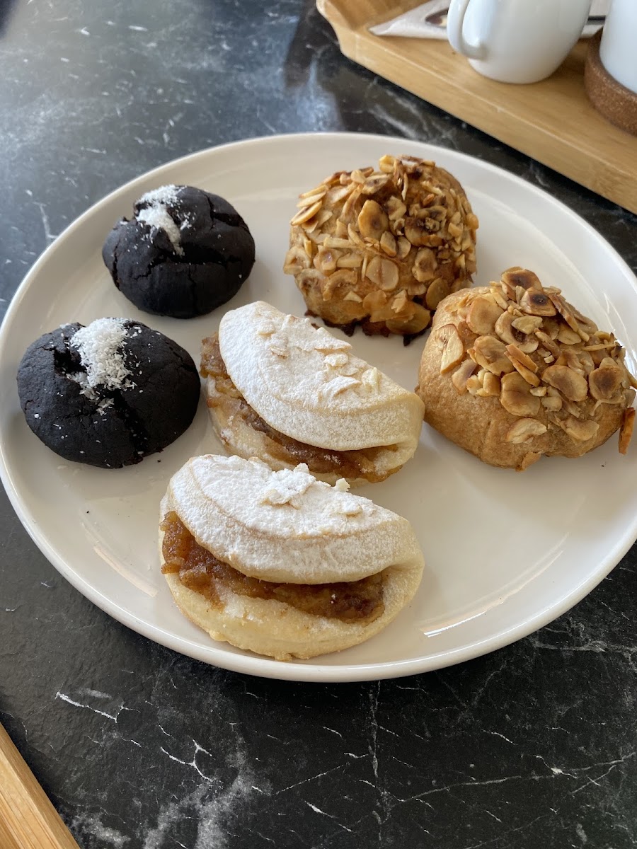 Venüs Patisserie & Cafe - 5