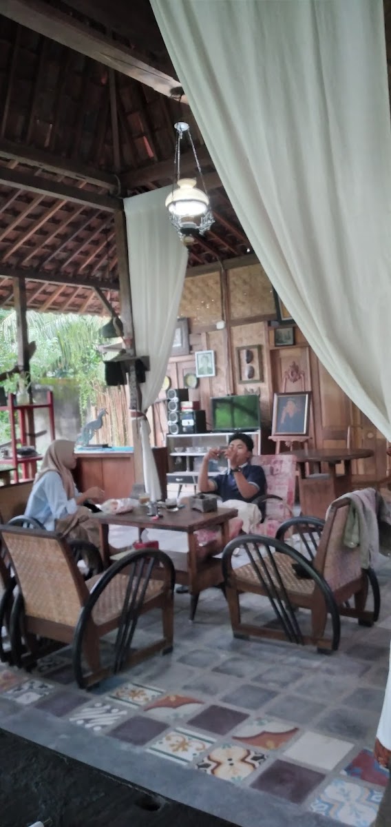 Waroeng Mbale Warisan