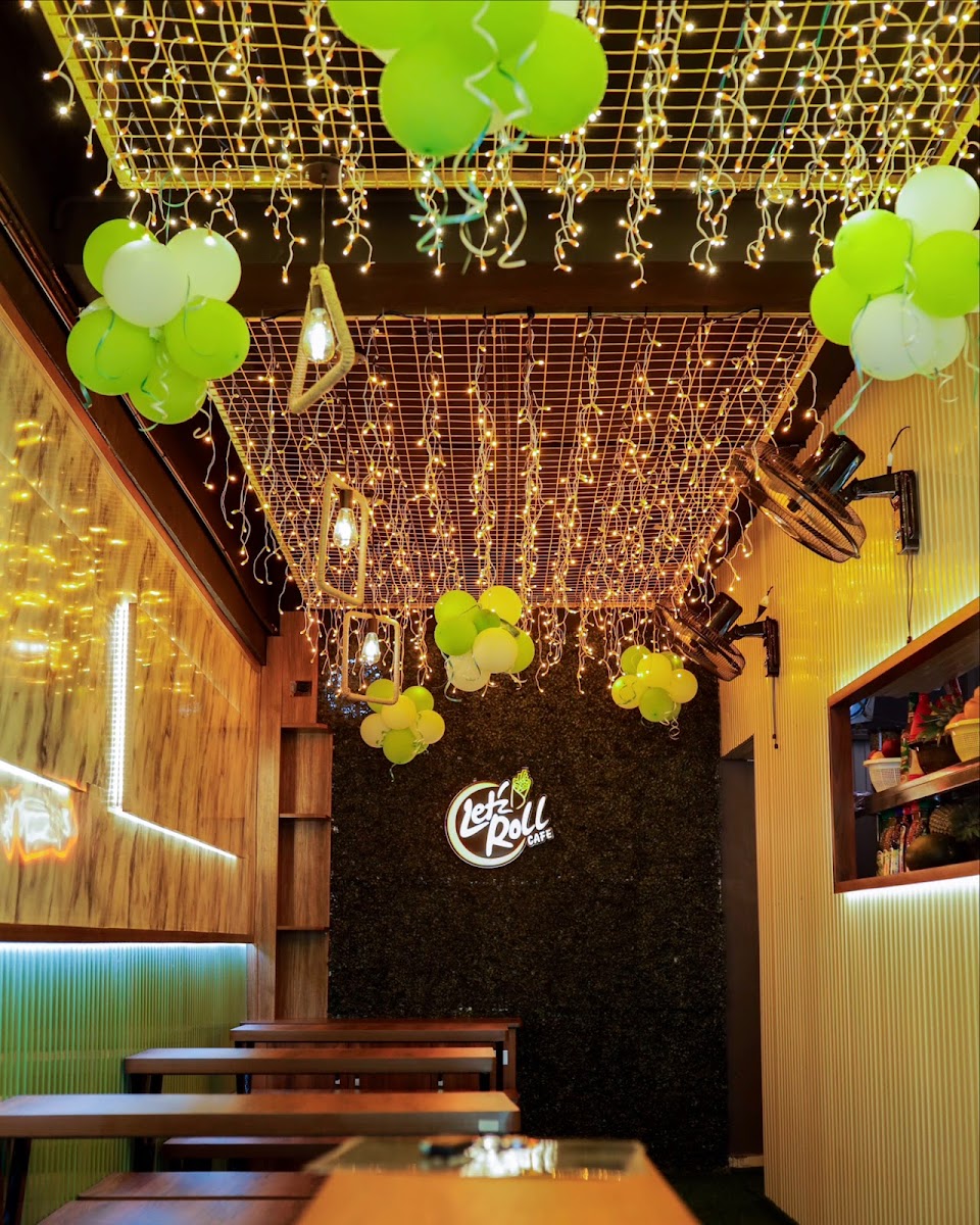 Letz Roll Cafe