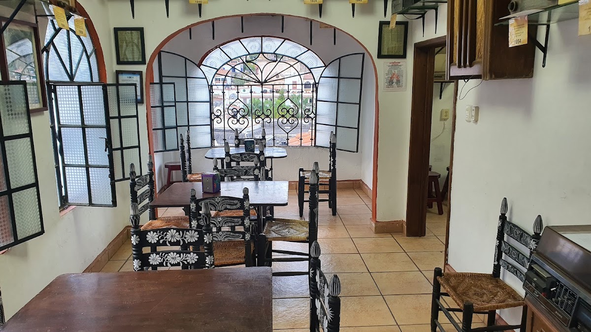 Cafe-Bar La Casa De Los Radios