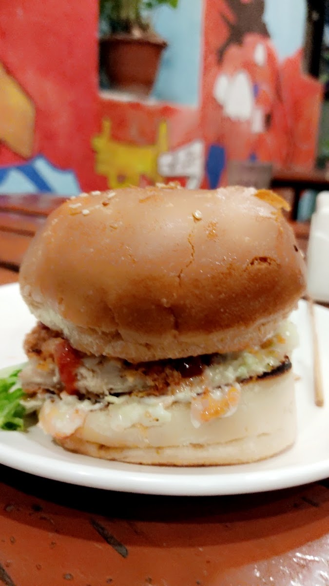 Guff Factory Cafe - 6