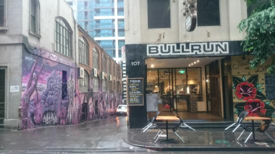 Bullrun café