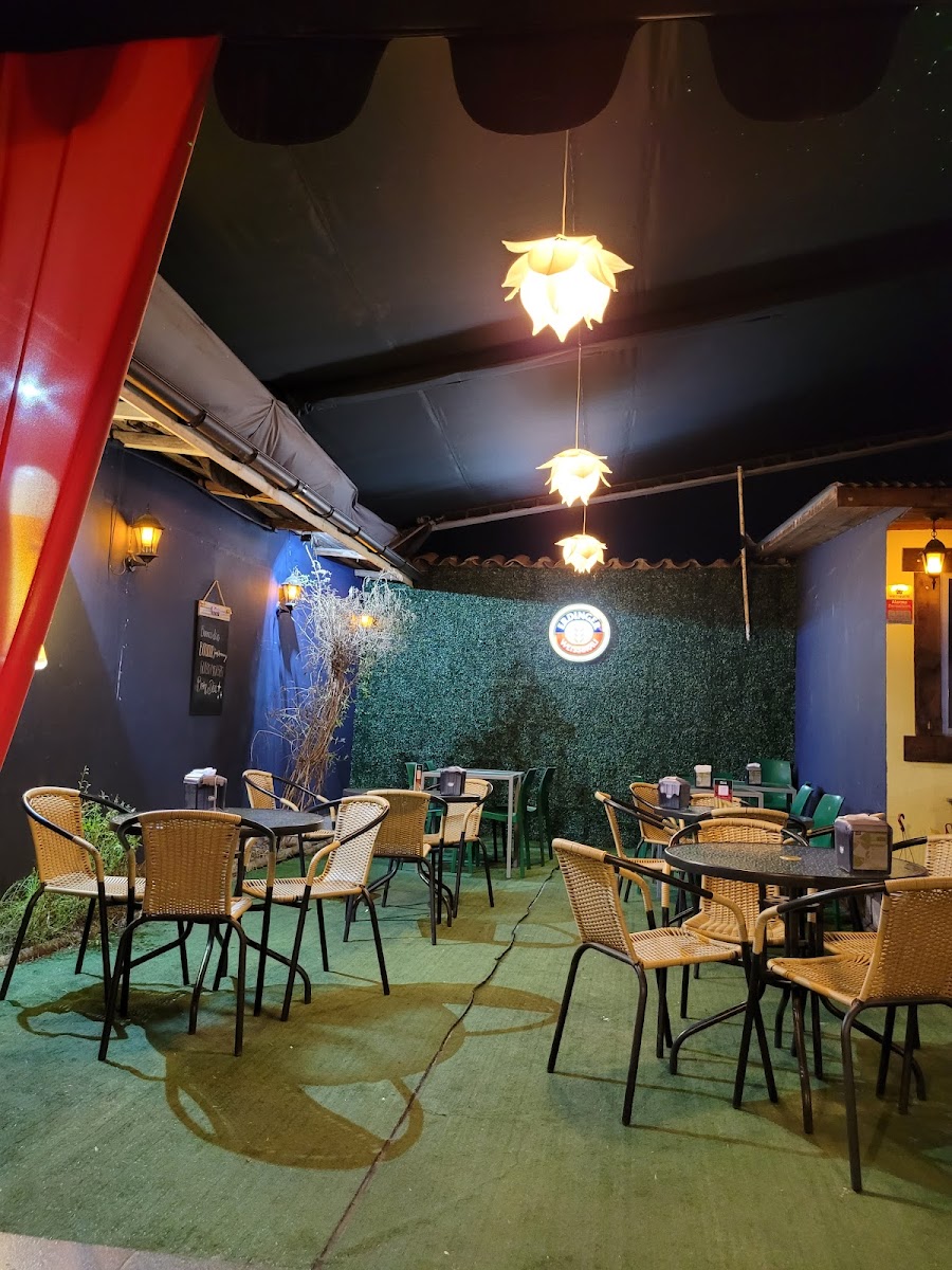 Santi Cafetería Y Sandwicheria