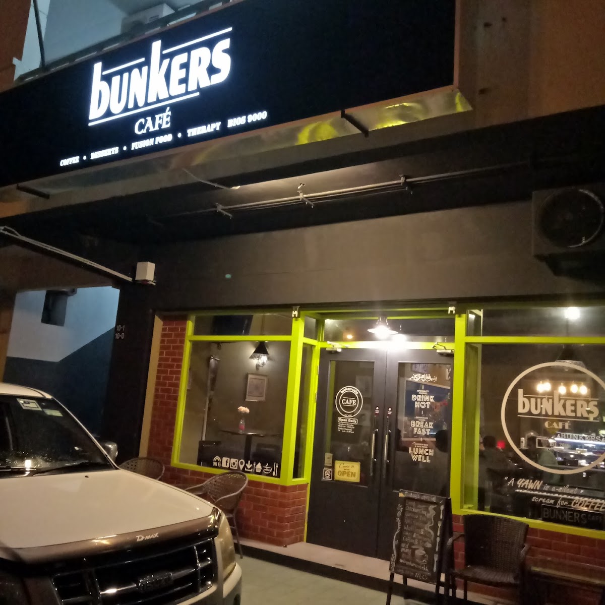 Bunkers Cafe
