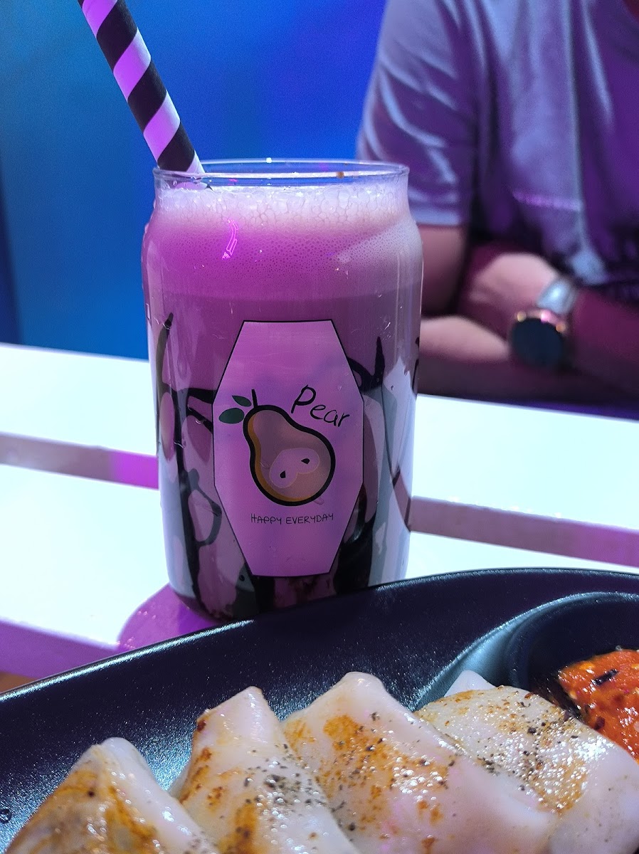 Bite The Slice Cafe - 8