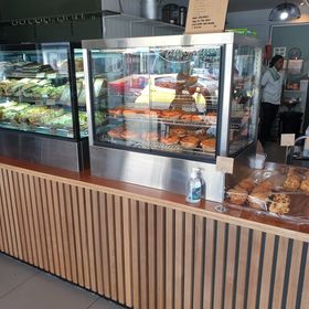 Mingle Cafe & Eatery