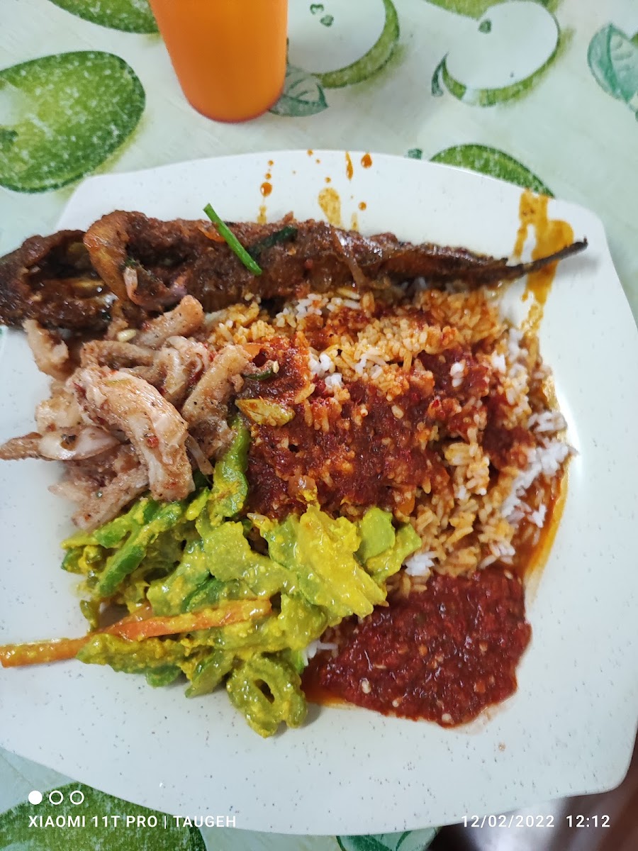 Cafe Pinggiran Laut - 4