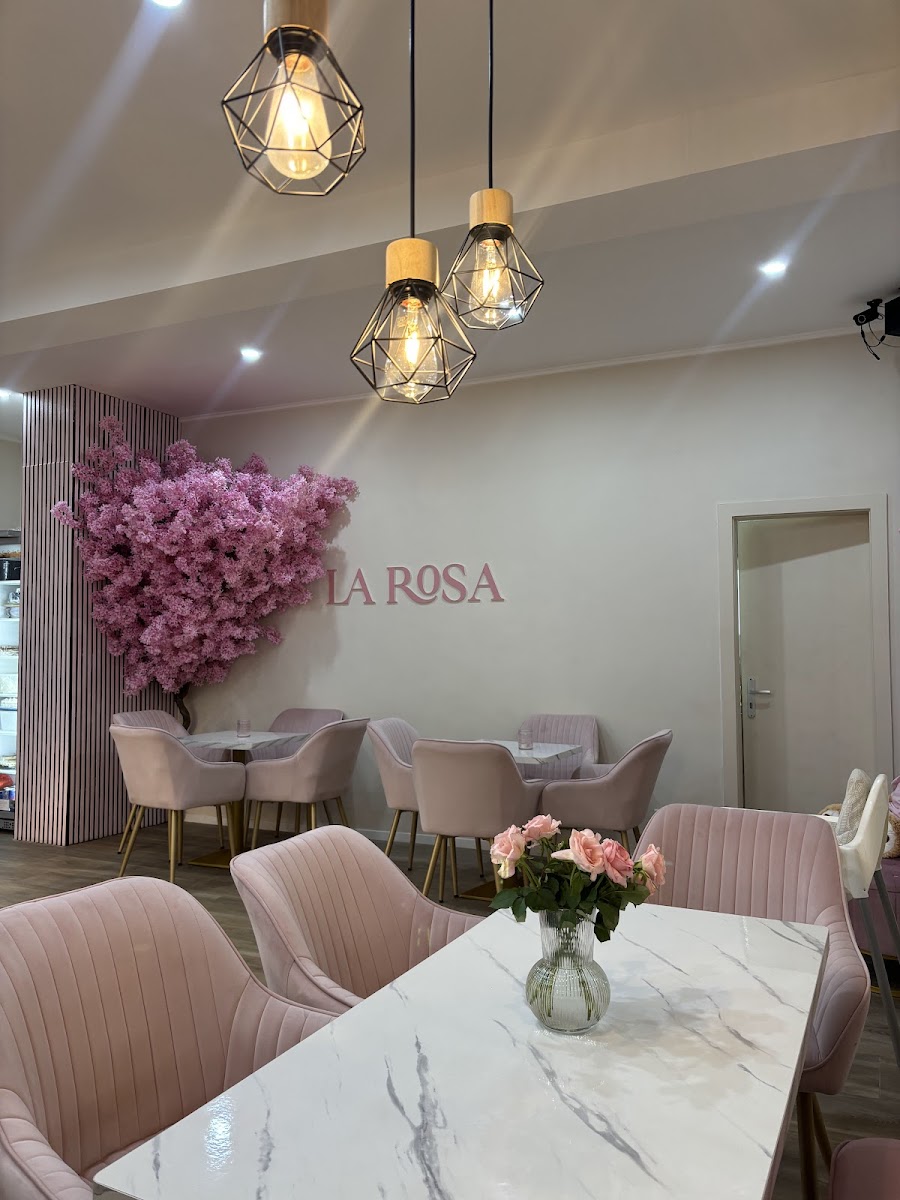 La Rosa Sy Cafe