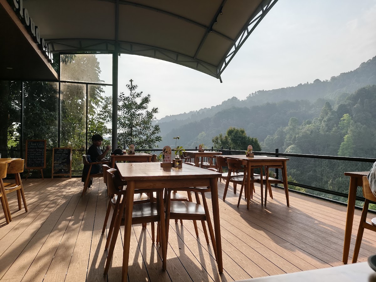 Cloud Cafe by Camp de Katarina