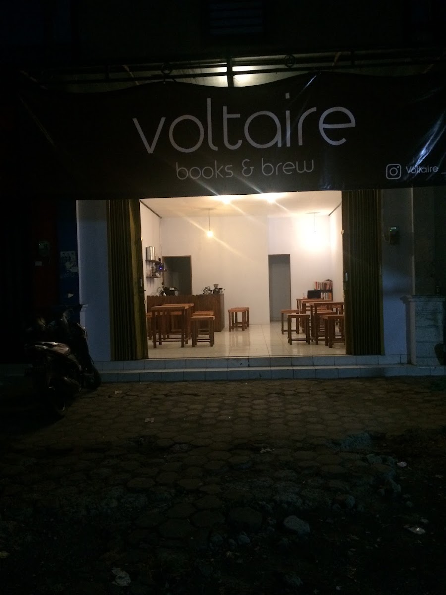 Voltaire books and brew