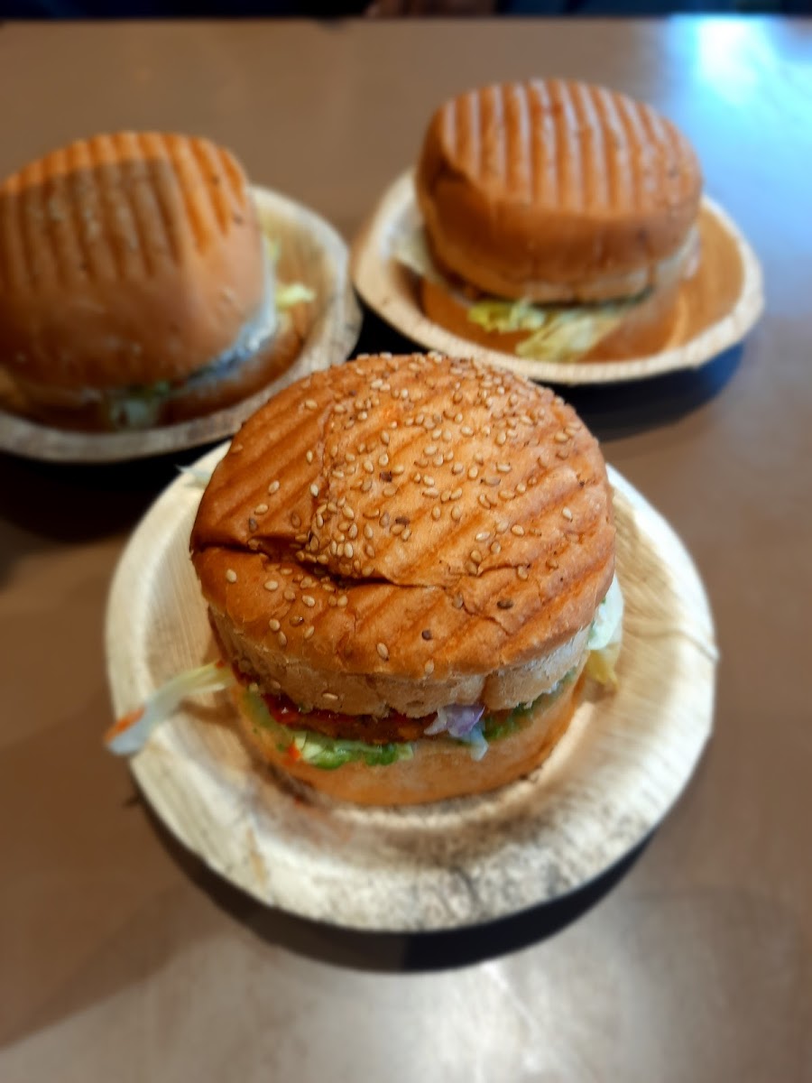 Maan Cafe & Bakery - 6