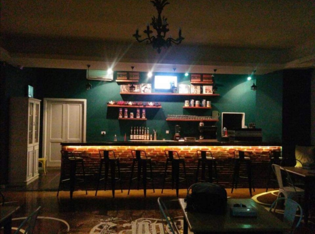 Cannoli restaurant & Cafe