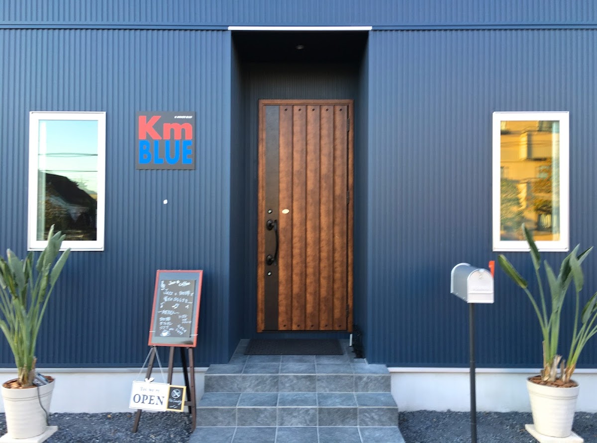 Km BLUE