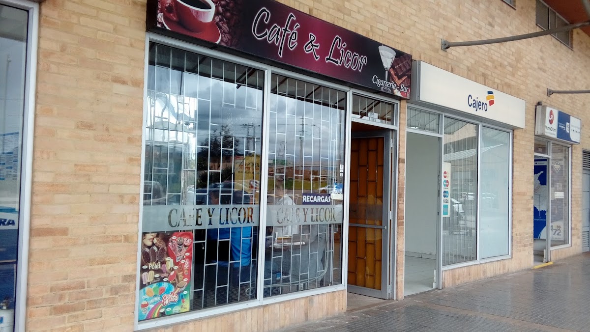 Cigarrería Café y Licor