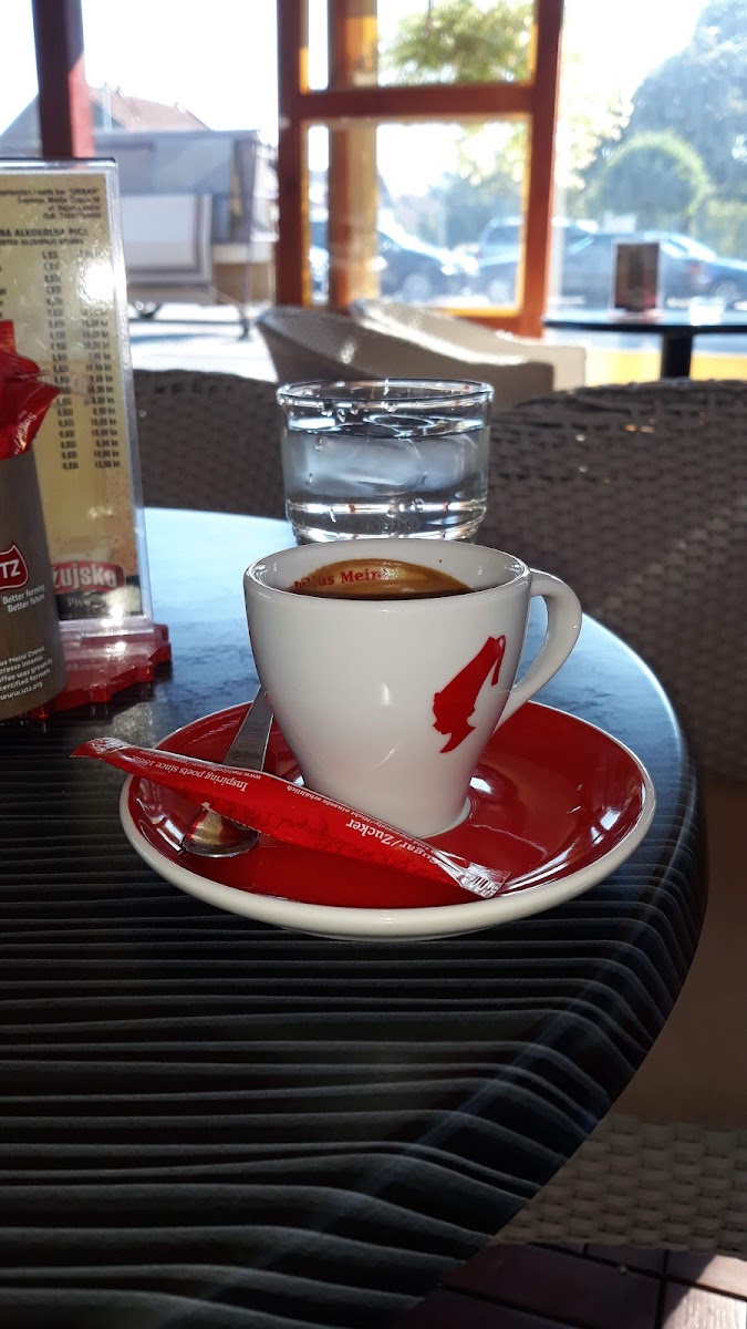 Caffe bar 'Urban' Županja