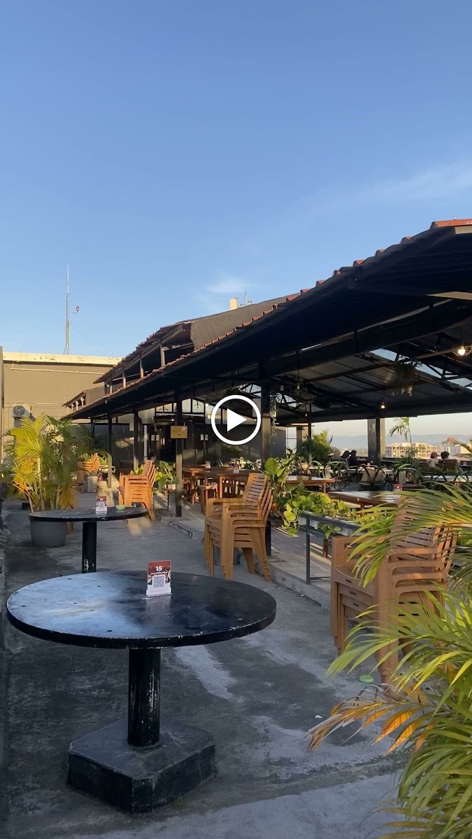 Uptown Cafe and Space