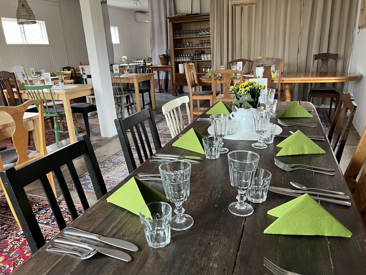 Papillon Café Boutique Restaurant