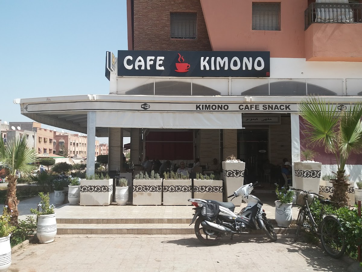 CAFÉ KIMONO