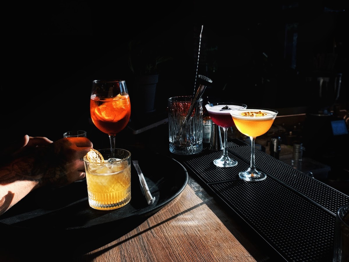 Misʹke Kafe 1604 - 9