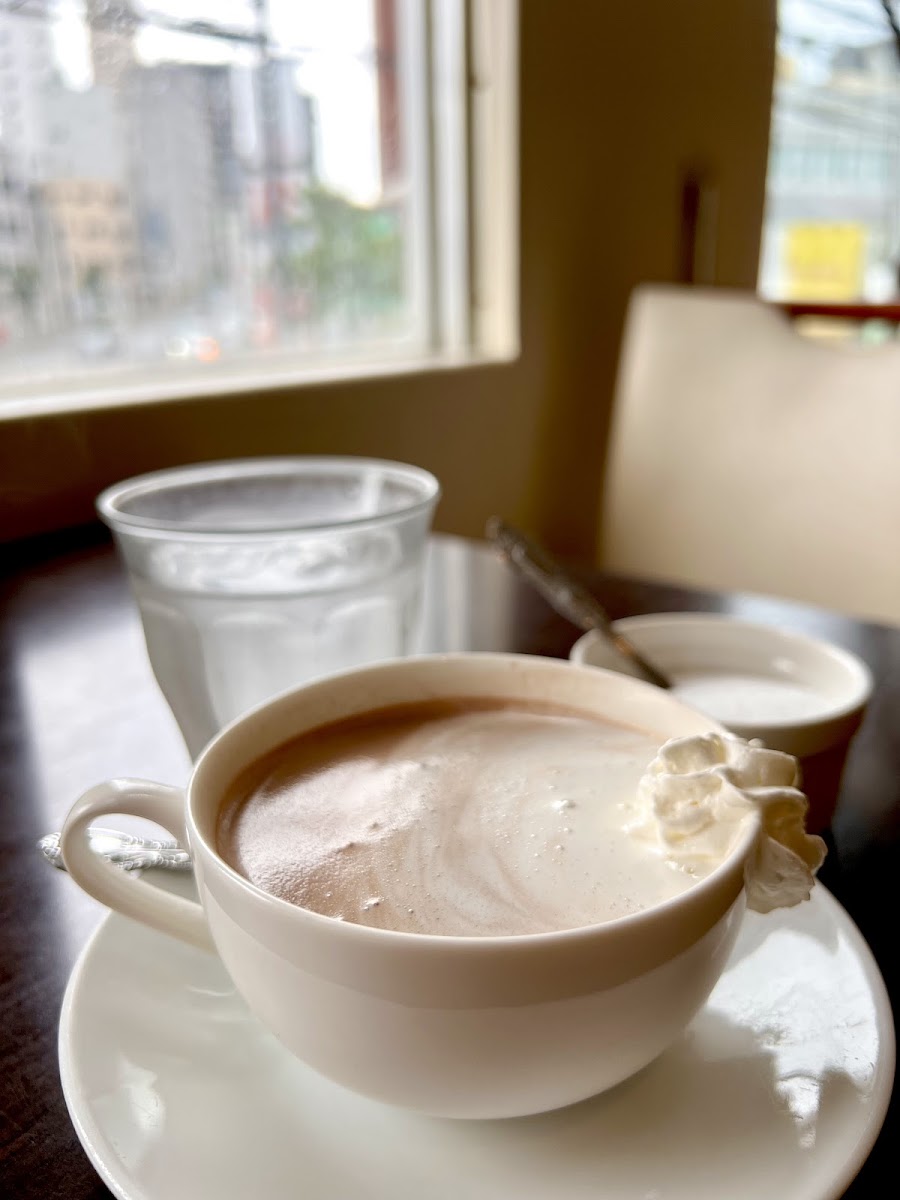 Cafe Dining Crocus - 9