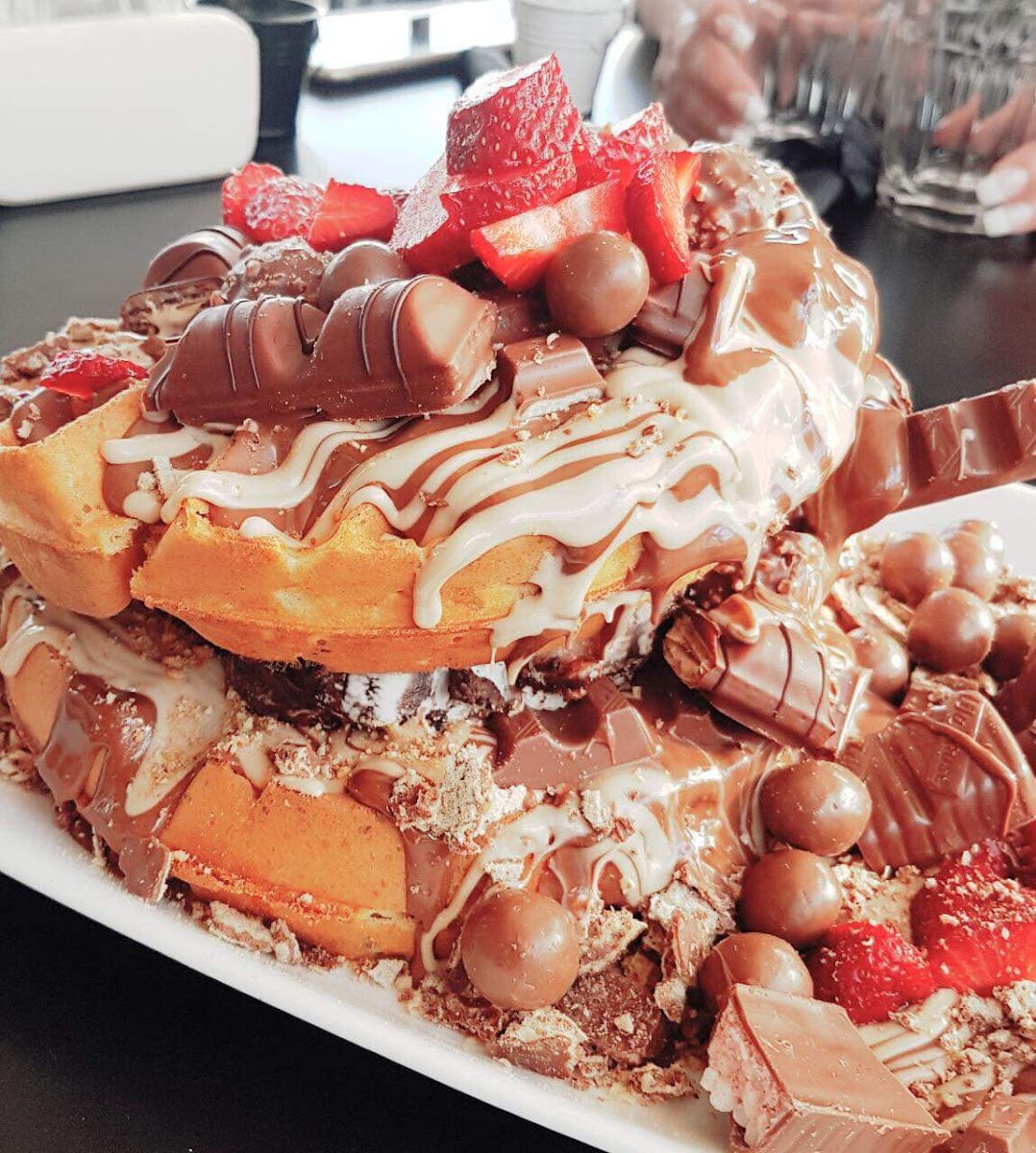 Amvrosia Coffee Shop - 4