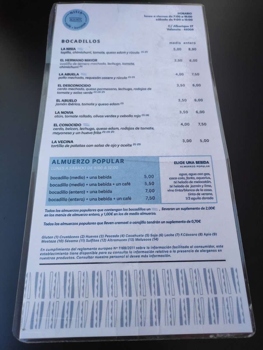 Nisia Cafetería y Bocatería - 6