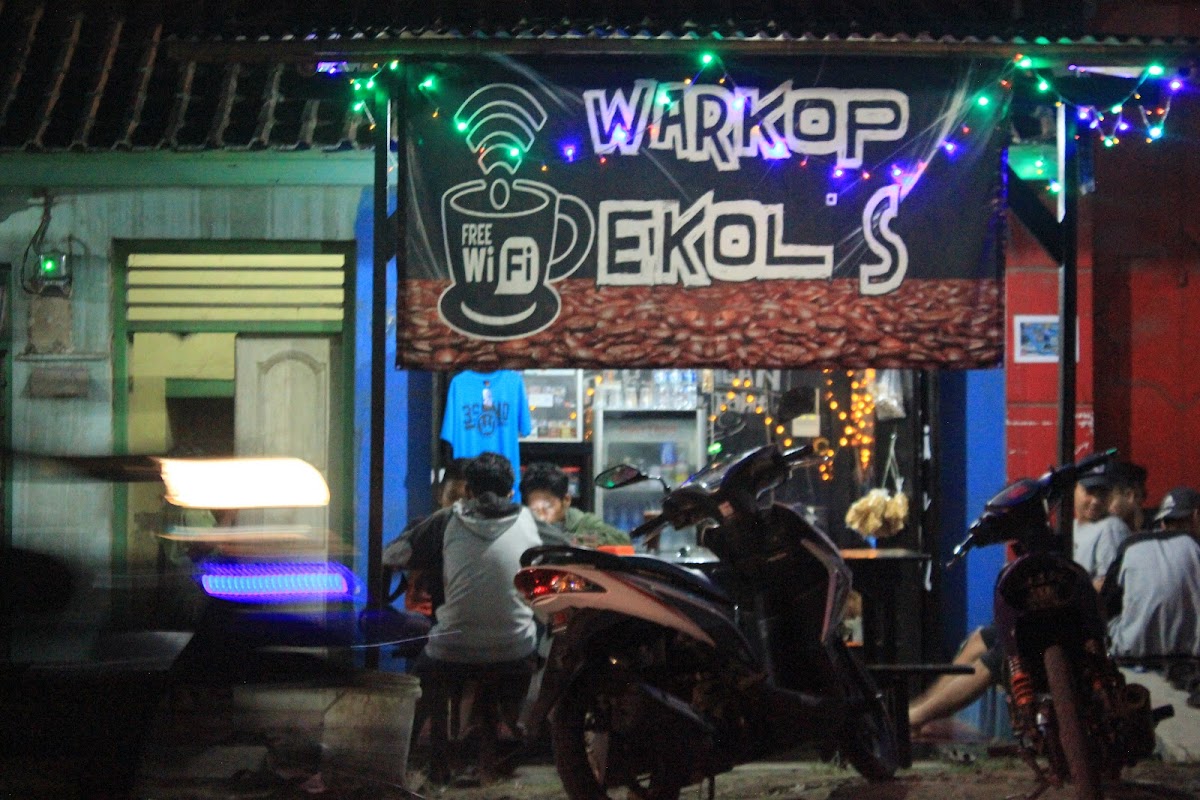 WARKOP DEKOL'S